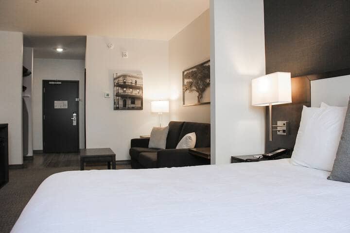 Room 17 of 75
