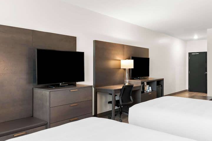 Room 43 of 75