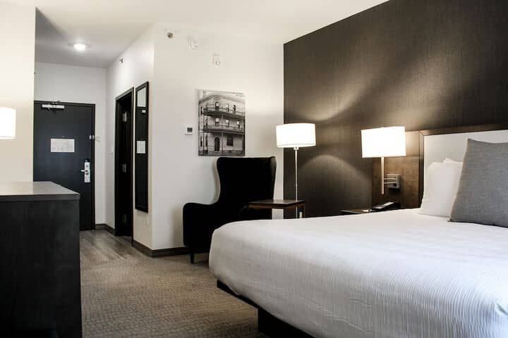 Room 10 of 75