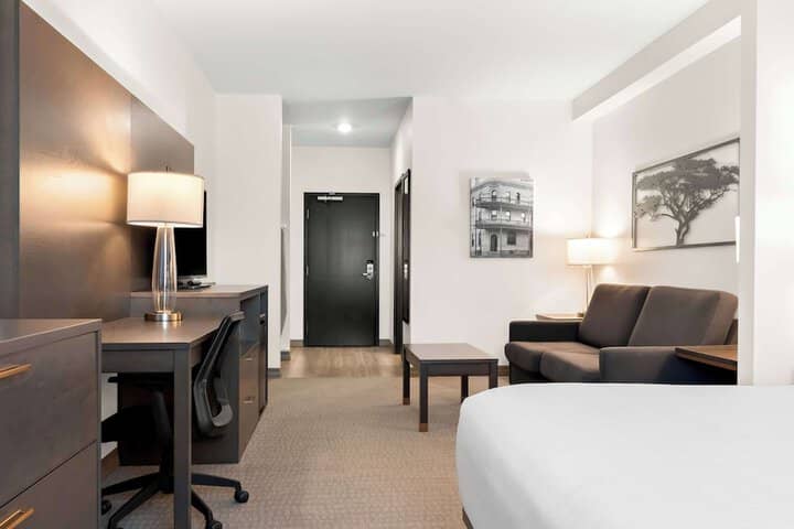 Room 35 of 75