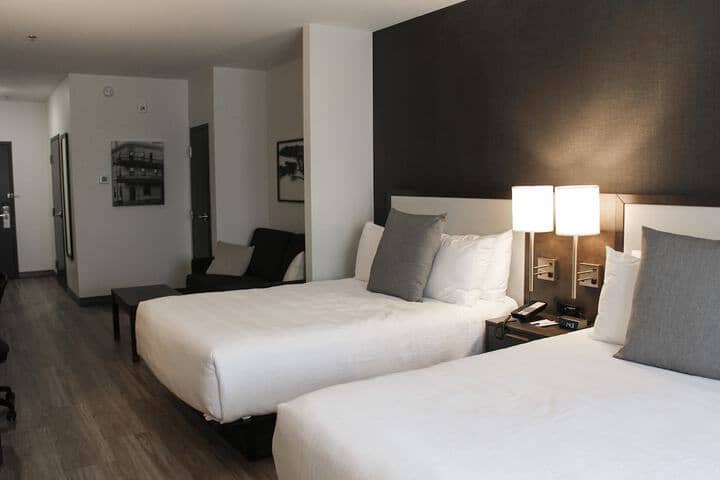 Room 5 of 75