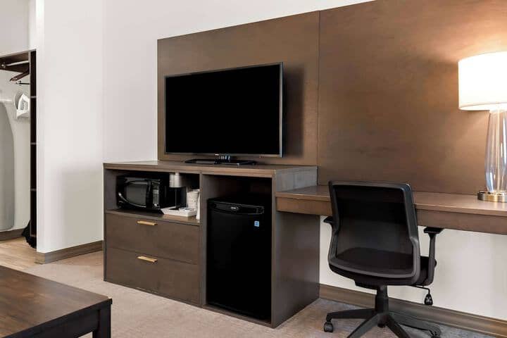 Room 50 of 75