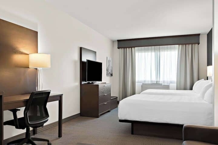 Room 52 of 75